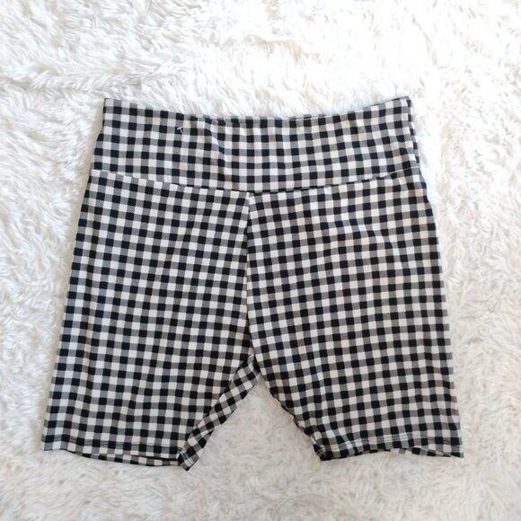 ShortsWomen’s Biker Shorts Bundle – 4 Pairs (3XL) Mixed Prints - Picture 4 of 5